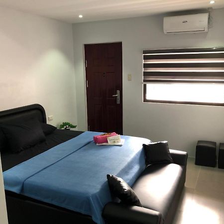 Out Back Hotel Olongapo Ngoại thất bức ảnh