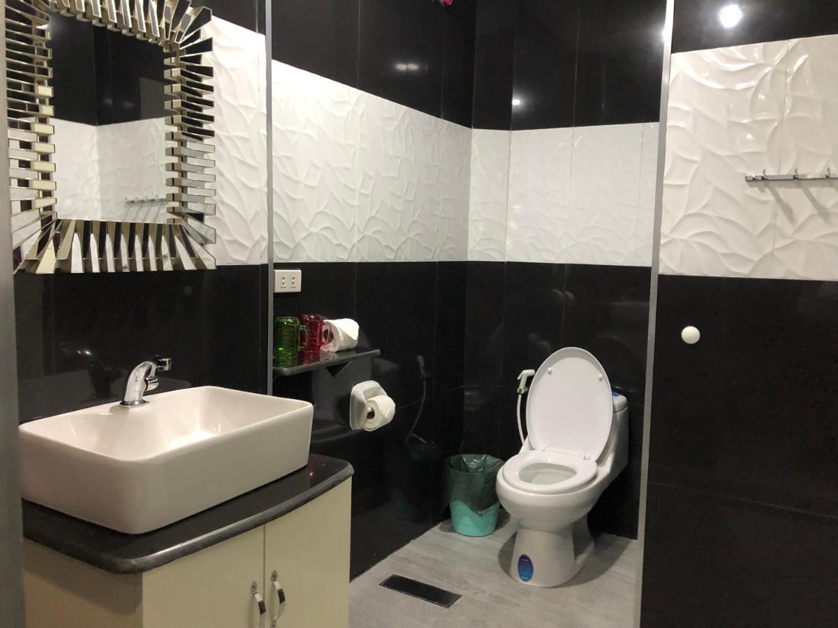 Out Back Hotel Olongapo Ngoại thất bức ảnh